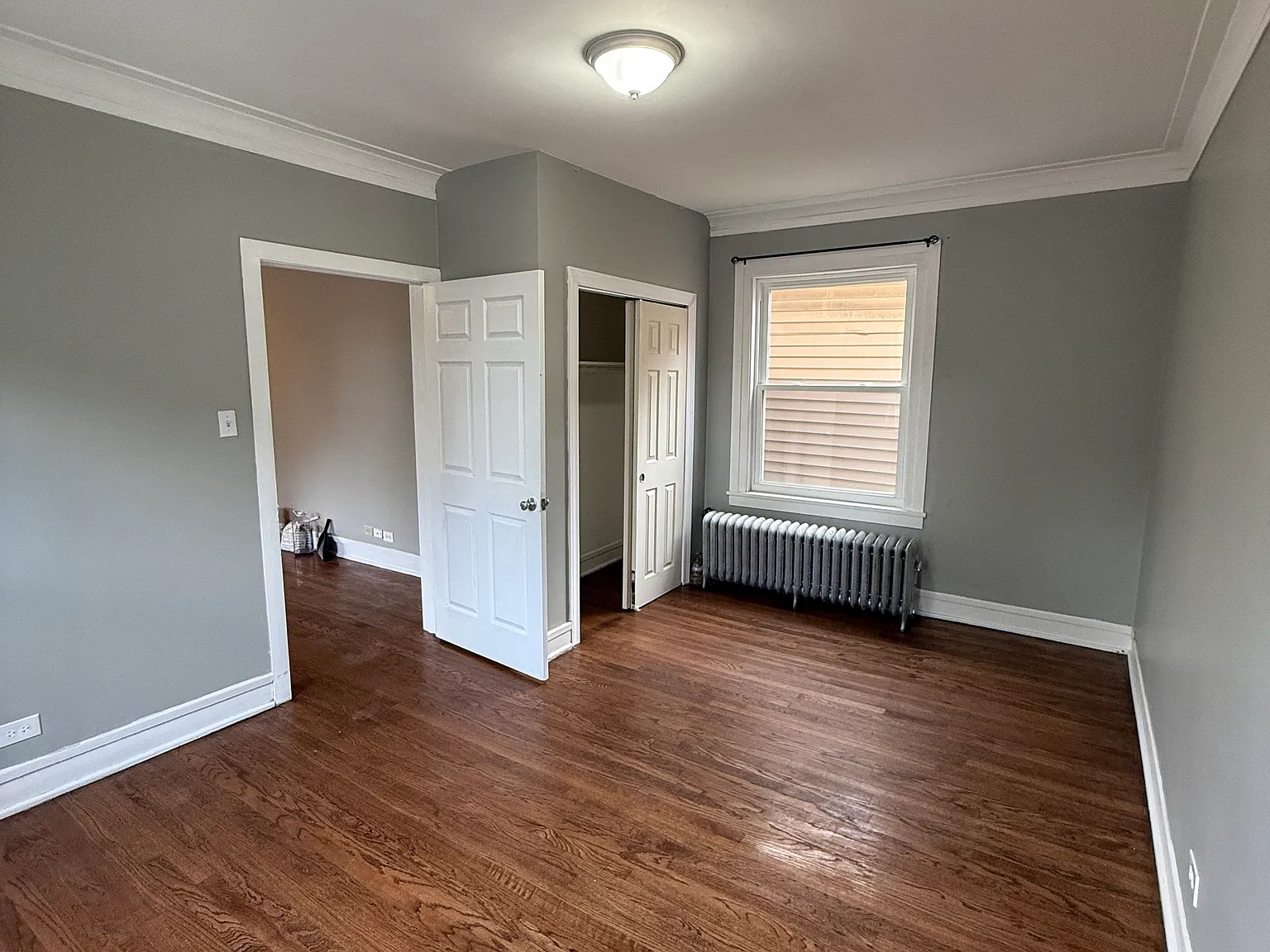 3 bed, 950 sqft, $1,600 — Photo 3