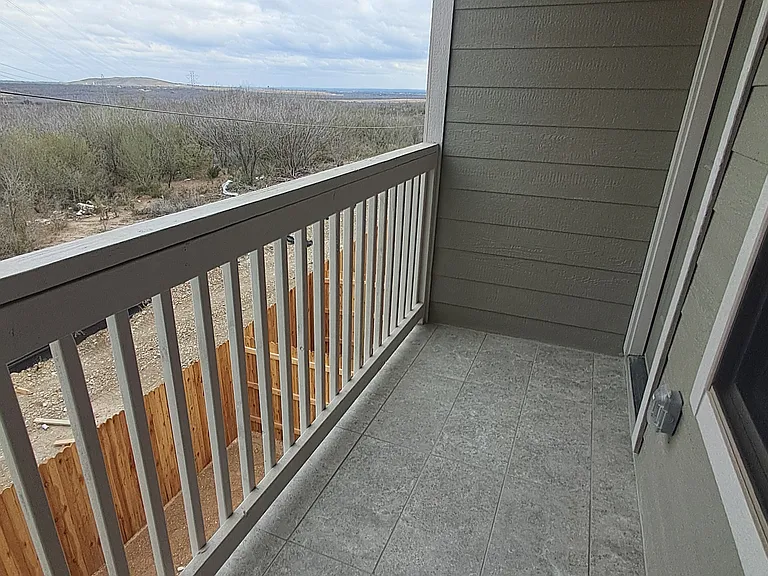 7134 Magnolia Crk #201 — Photo 3