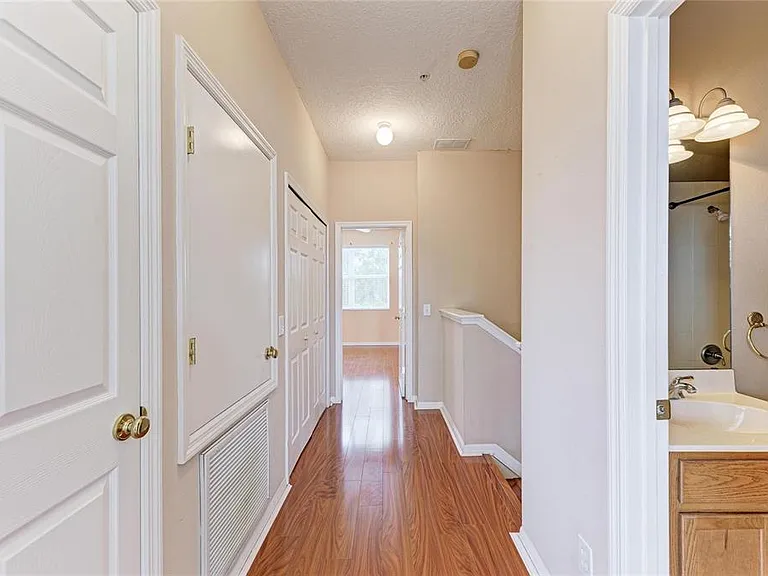 3931 Yellowstone Cir — Photo 24