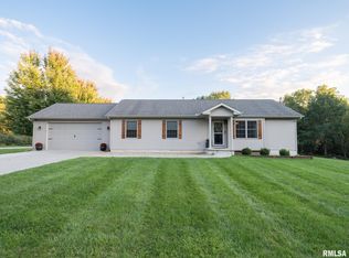 200 N Shore Pl, Dahinda, IL