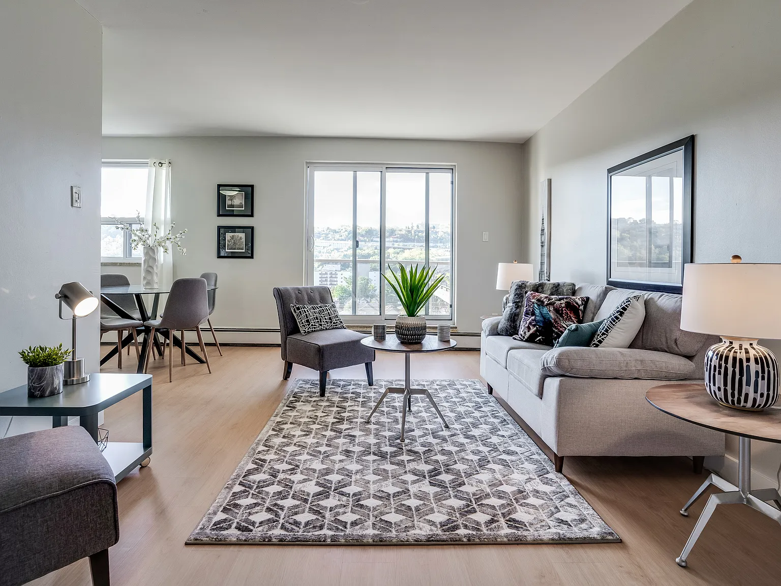 Mainwell Apartments — Photo 3