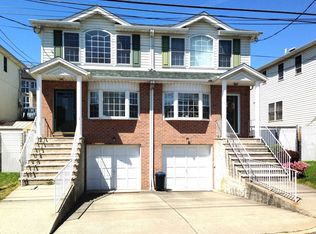 78 Railroad Ave, Staten Island, NY 10305