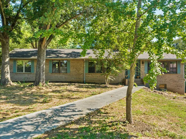 1218 Hitch Rd, Maryville, TN 37804