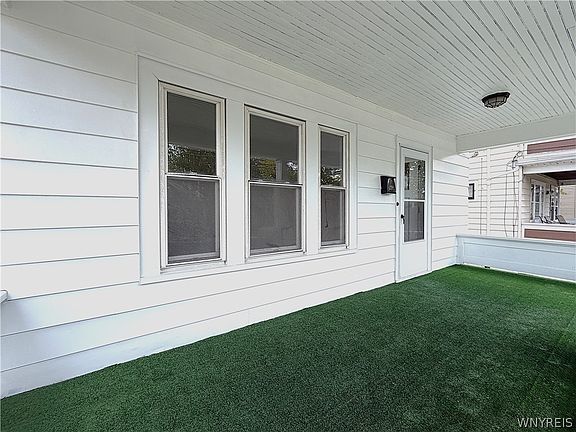 4th image of 2486 Pierce Ave