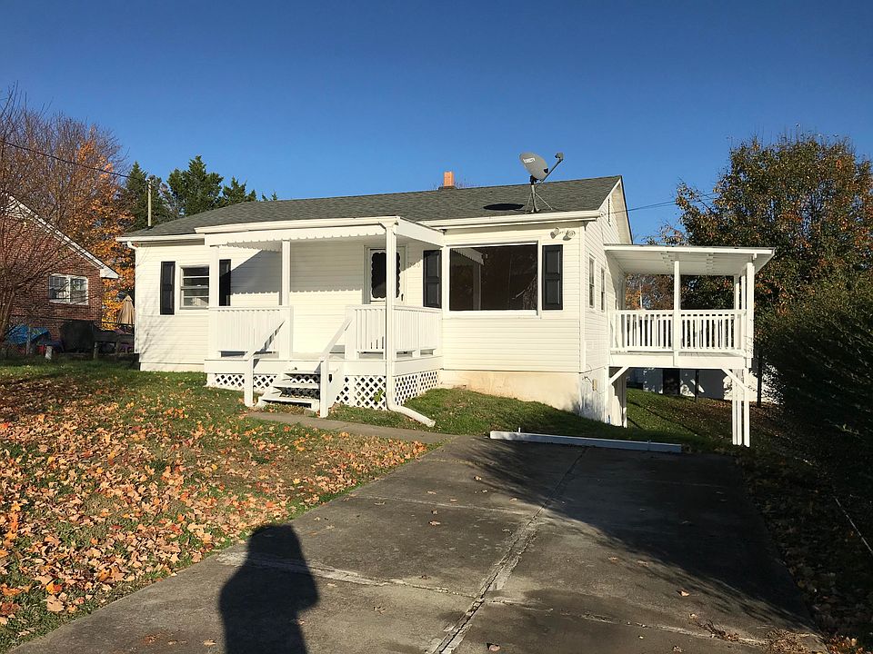 1st image of 700 North St