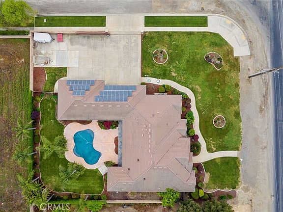 3rd image of 1928 S Shirk Rd