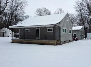 21 Village Rd, Slippery Rock, PA 16057