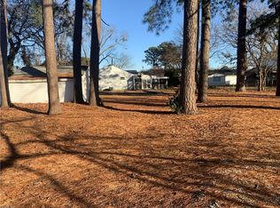 116 Latham Dr, Newport News, VA 23605