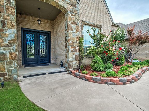 3rd image of 14409 Caledonia Way