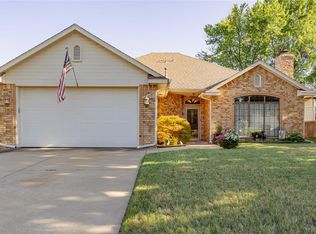1203 Castle Creek St, Shawnee, OK 74804