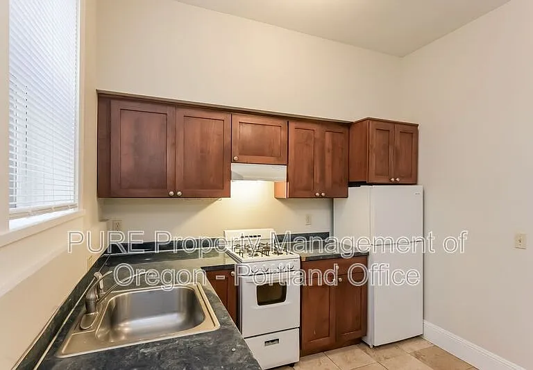 2167 SW Yamhill St #9 — Photo 12