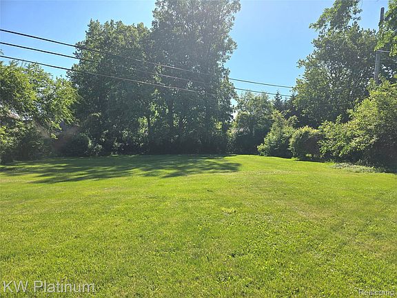 2nd image of 5860 John R Rd
