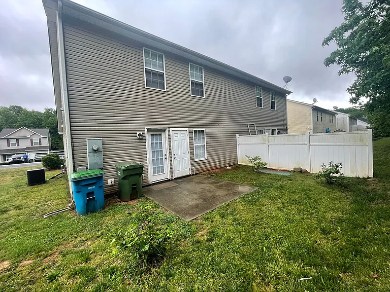 247 Makayla Ct — Photo 17