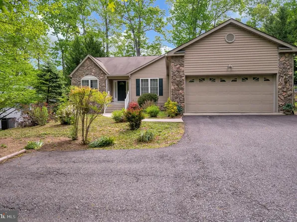 2908 Lakeview Pkwy, Locust Grove, VA 22508