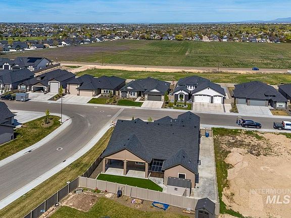 4th image of 2041 W Ibis Dr