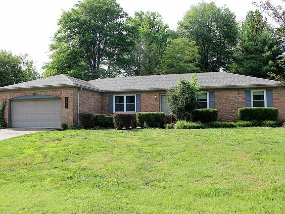 2nd image of 7122 Woods Dr