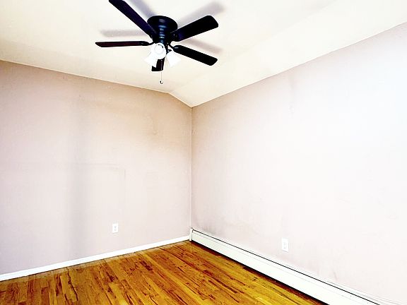 4th image of 996 E 58th St Floor 3