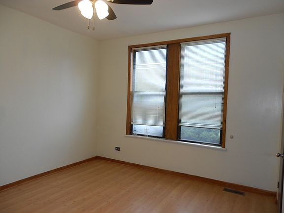 3rd image of 2419 W McLean Ave #1