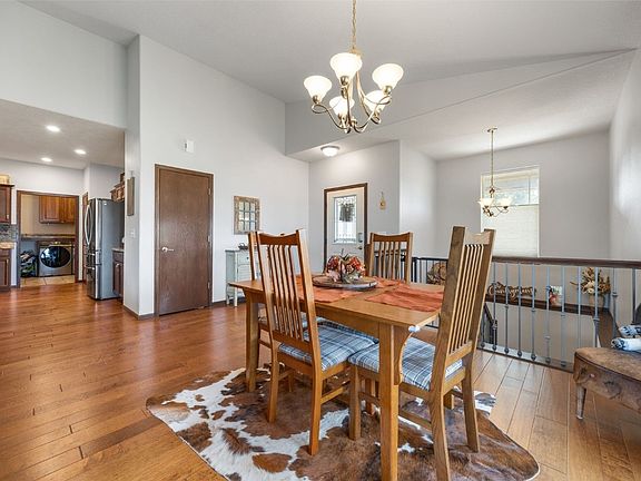 5th image of 408 Driftwood Ln