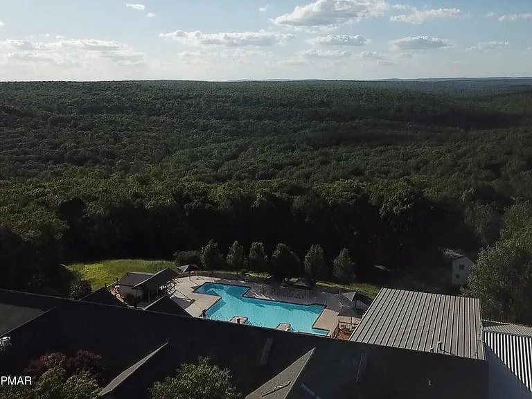 5375 Woodbridge Dr E — Photo 50