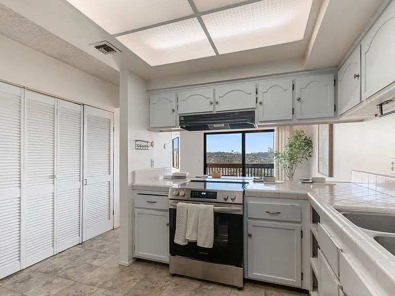 6399 Rancho Mission Rd #2 — Photo 35