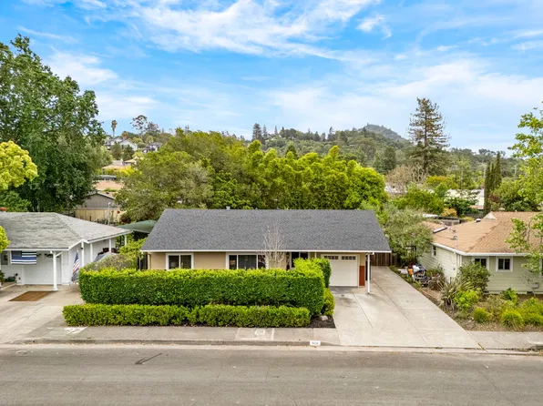 920 Maxwell St, Healdsburg, CA 95448
