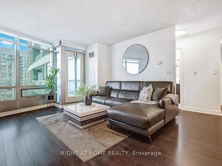 81 Navy Wharf Ct #2316 — Photo 19