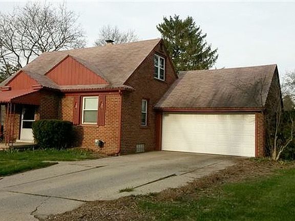 2nd image of 22580 Lilac St
