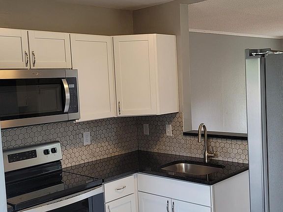 3rd image of 1784 Orange Ave E