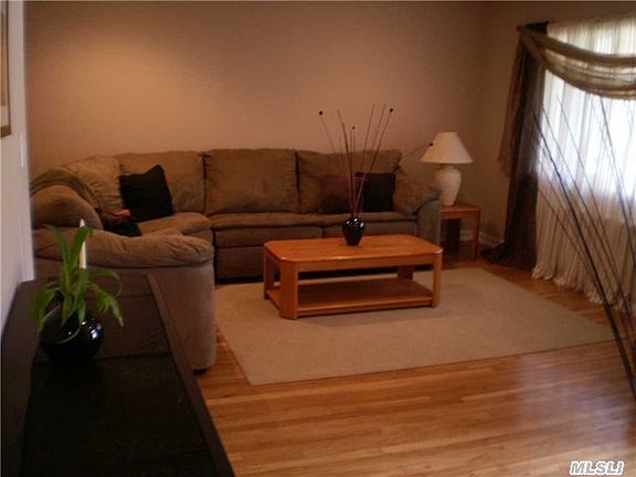 4th image of 36 Keswick Dr