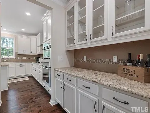 805 Prince Dr — Photo 10