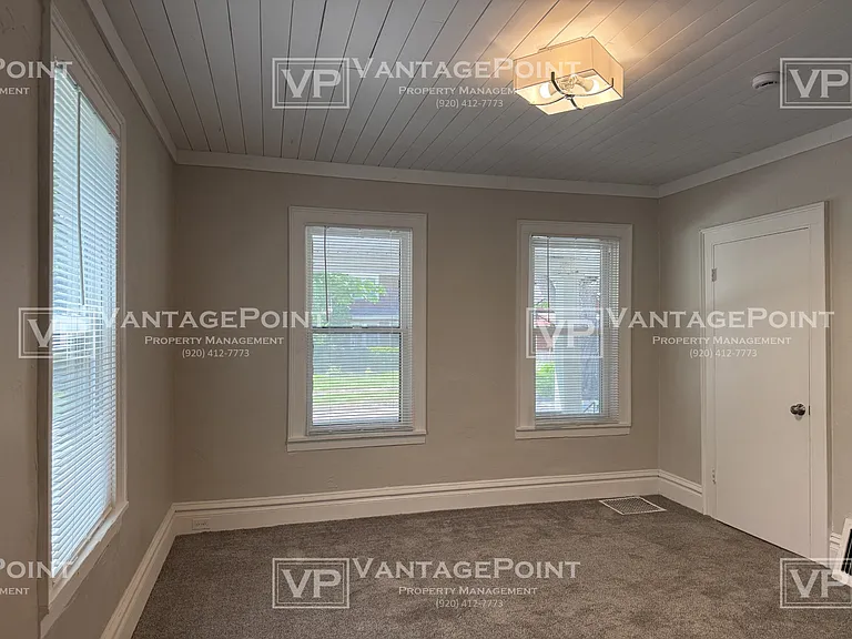 315 S Superior St — Photo 9