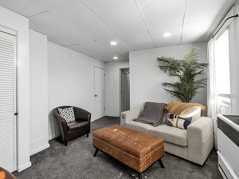 102 Main St #3 — Photo 3