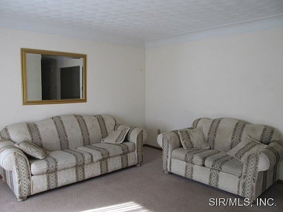 3rd image of 2701 Whipporwill Ln