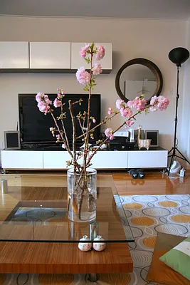 Rented by Yuan Jessica Chuang, LREB | media 10