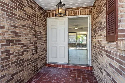3 bed, 2.0 bath, 1697 sqft, $1,900 — Photo 3