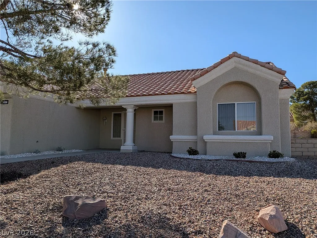 Building Photo - 2605 Tumble Brook Dr