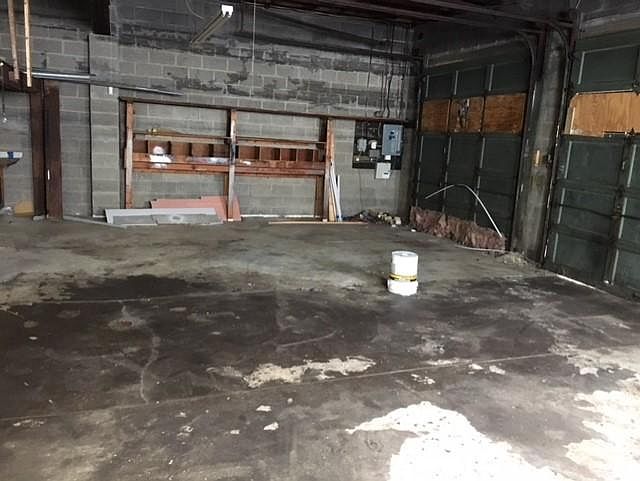 3 car garage