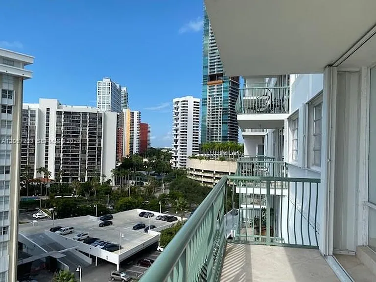 1408 Brickell Bay Dr #CU-1009 — Photo 22