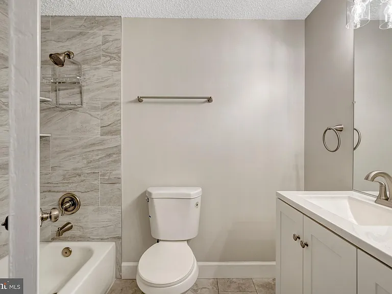 7065 Leewood Forest Dr — Photo 29