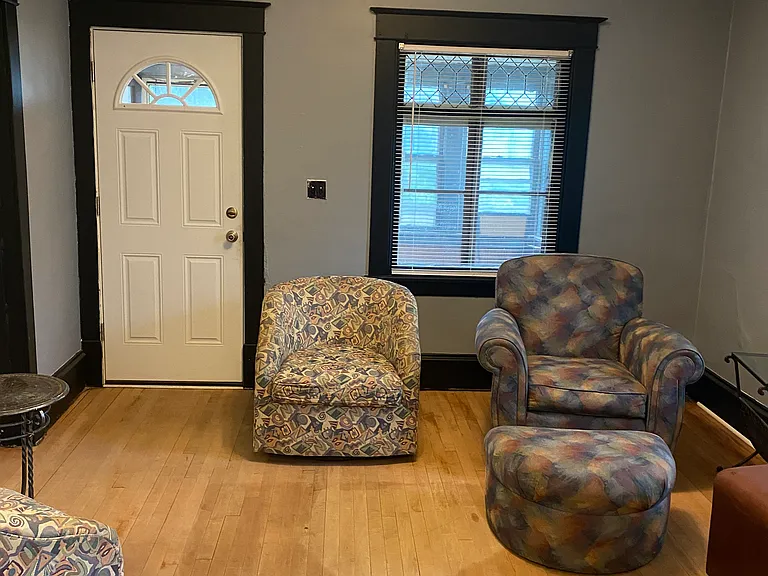 1510 University Ave NE — Photo 3