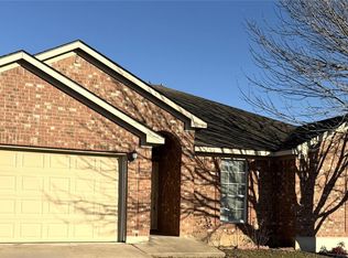 1605 Paint Brush Dr, Lockhart, TX 78644
