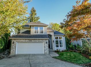 10716 SW Oriole Cir, Beaverton, OR 97007