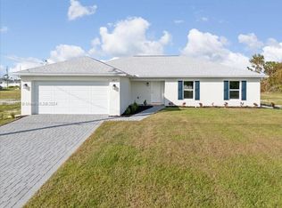 1817 NW 15th St, Cape Coral, FL 33993