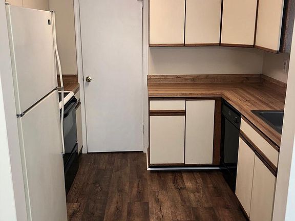 5th image of 1209 Liberty Sq Unit 11