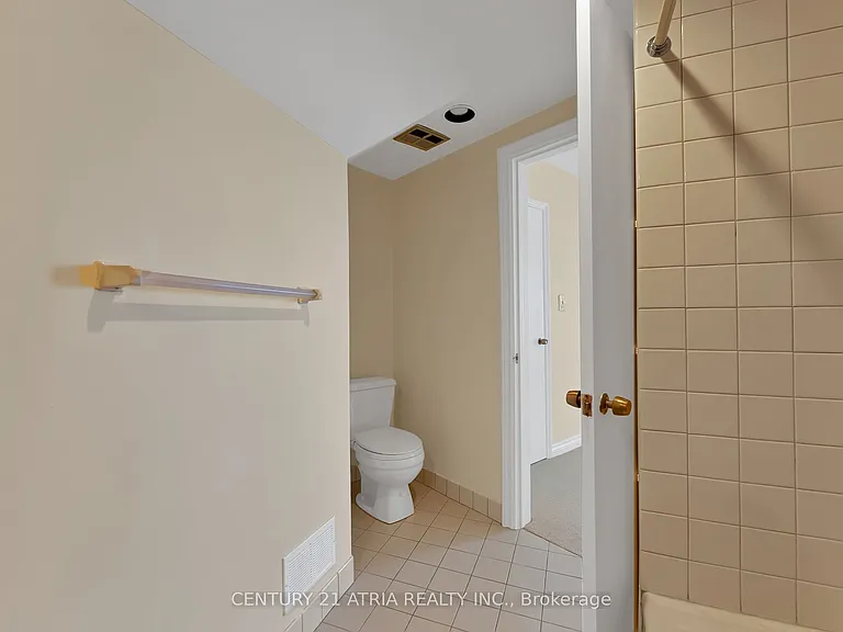 5 Hill Cres — Photo 23