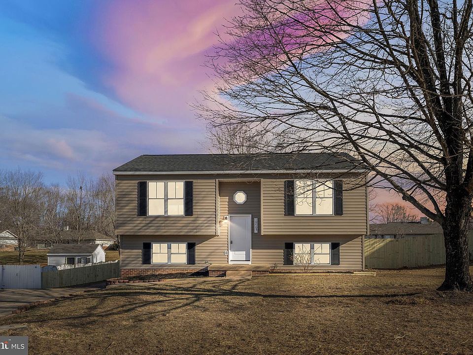 1st image of 10705 Willow Ct
