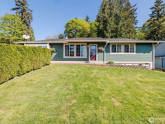 3rd image of 3415 SE Carmae Drive