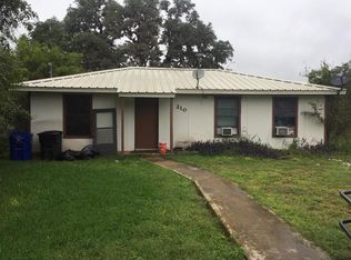 210 E 7th St, Camp Wood, TX 78833