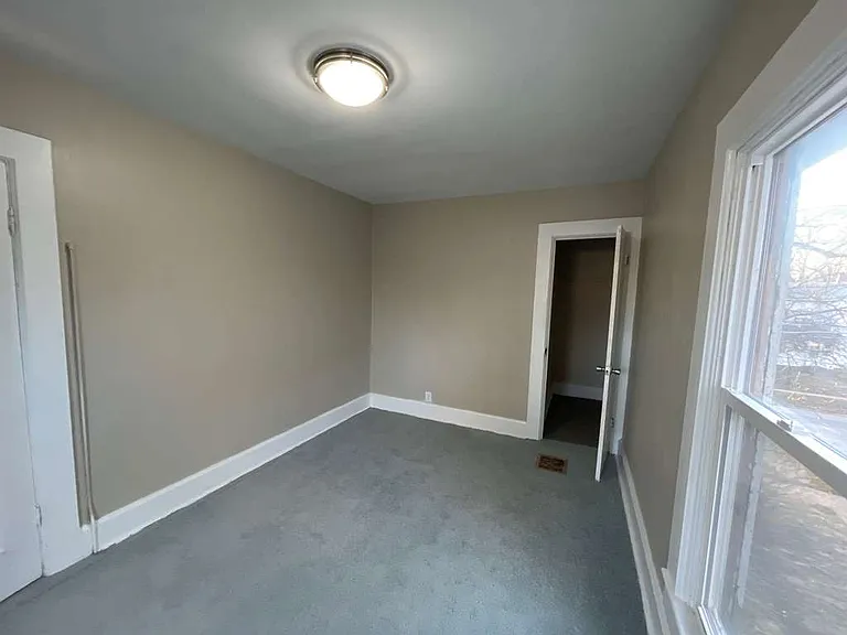 217 N West Ave — Photo 11
